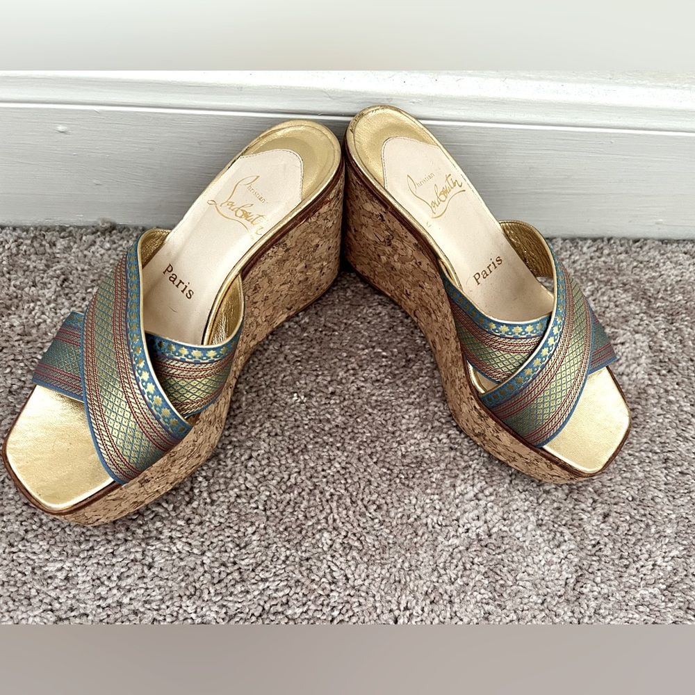 AUTHENTIC Christian Louboutin platform sandals